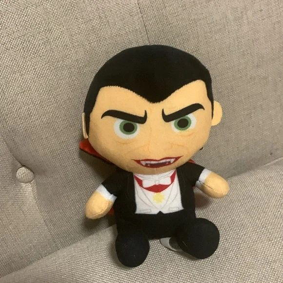 Universal | Toys | Universal Studios Monsters Dracula Big Head Plush Toy  Factory 6 | Poshmark